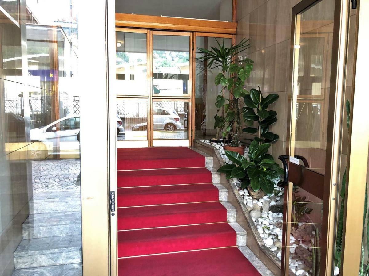 Gg Mentana Rooms Como Eksteriør bilde
